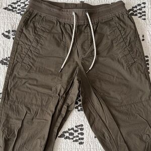 Vuori Men's Olive Ripstop Pants